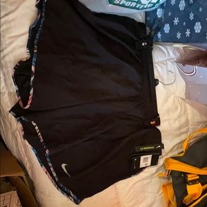 Nike women’s plus (1x) dry tempo shorts